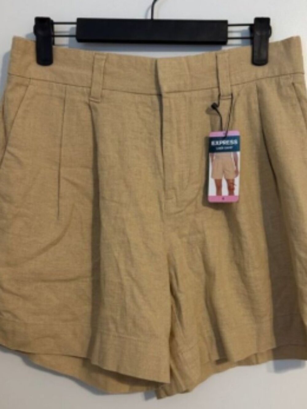 NWT Express High Rise Pleated Shorts Women's Size 6 Beige Linen Blend
